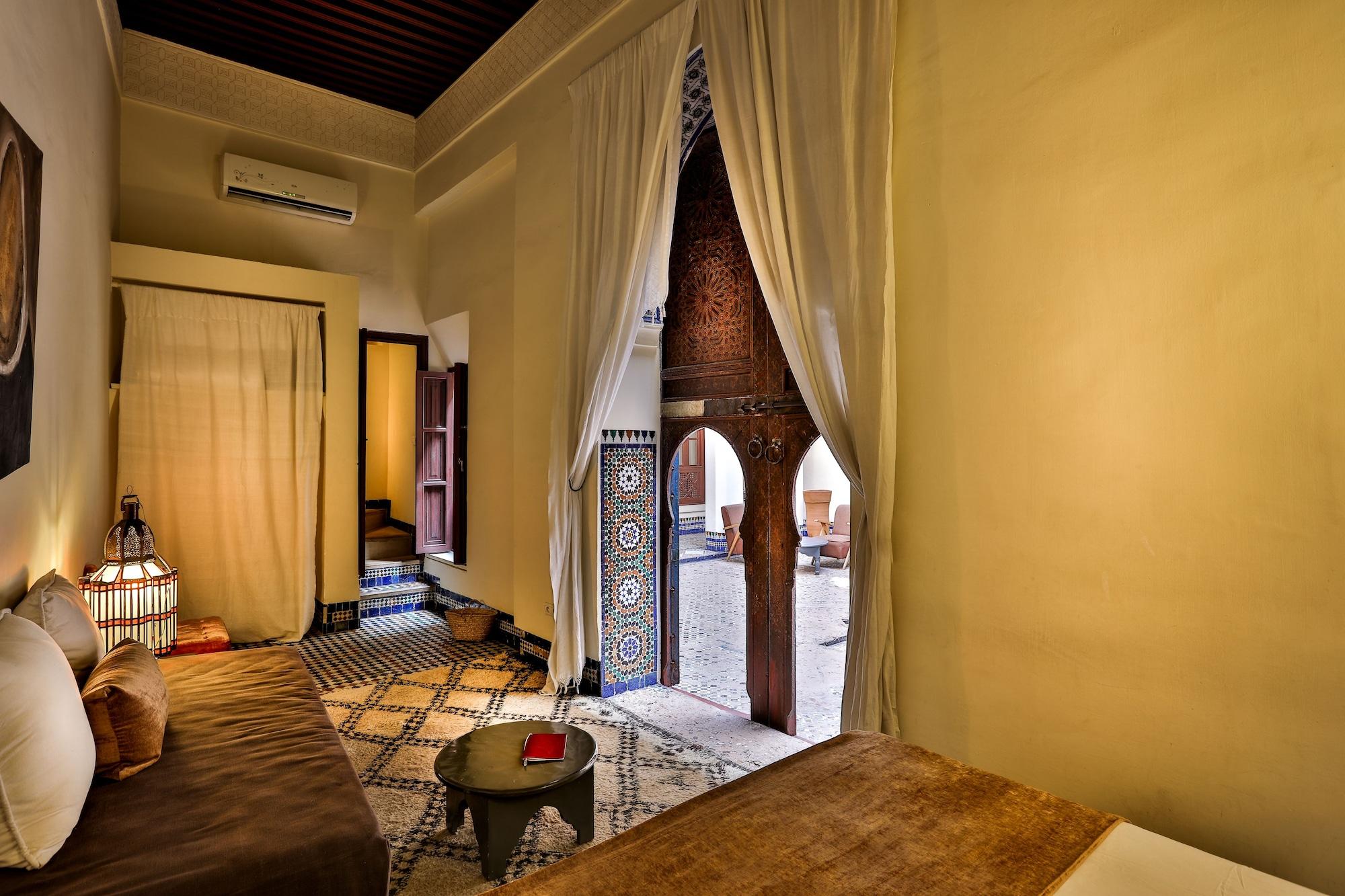 非斯 本苏达摩洛哥传统庭院住宅酒店 外观 照片